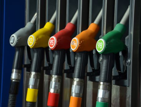 Бензин в Воронеже оказался дороже, чем в среднем по стране