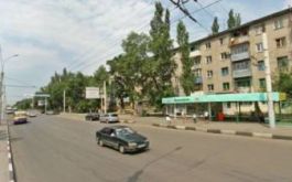 В Воронеже перевернулась иномарка: молодой водитель погиб