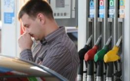 На всех воронежских заправках подорожал бензин
