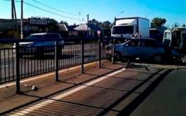 На трассе М4 «Дон» фура протаранила легковушку: чудом обошлось без жертв